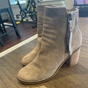 DOLCE VITA SUEDE BOOTS
